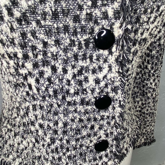 ST. JOHN animal print black knit 4-button blazer with fringe detail - Picture 5 of 14